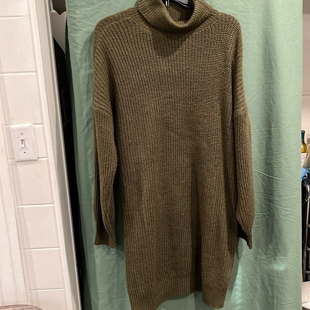 Woman long sleeve dress by So size XL turtleneck Olive green